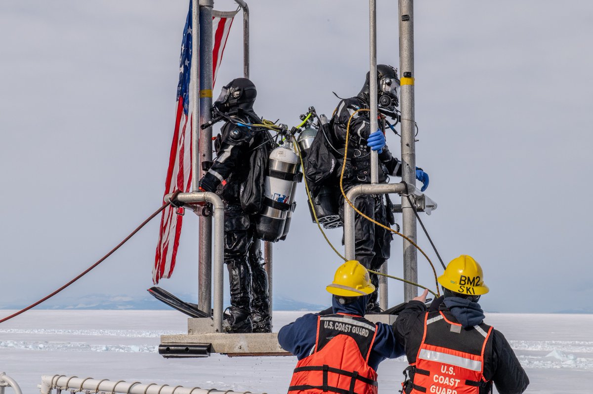 USCGPACAREA's tweet photo. Chilling feats in Antarctica! This week, @USCG divers conducted the 1st dive ops of 2024 aboard USCGC Polar Star while in McMurdo Sound supporting #ODF24. The divers held an under-the-ice advancement, a historic FIRST for Coast Guard divers in Antarctica! #USCG #CGatSea https://t.co/1FW92NnbEp