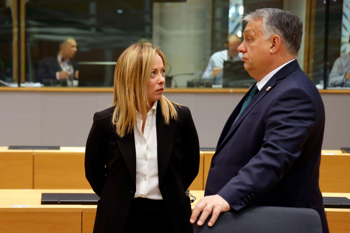 Meloni pushes Hungary’s Orban to unlock Ukraine aid in back-channel talks bloomberg.com/news/articles/… via @AlbertoNardelli @chiaraalbanese