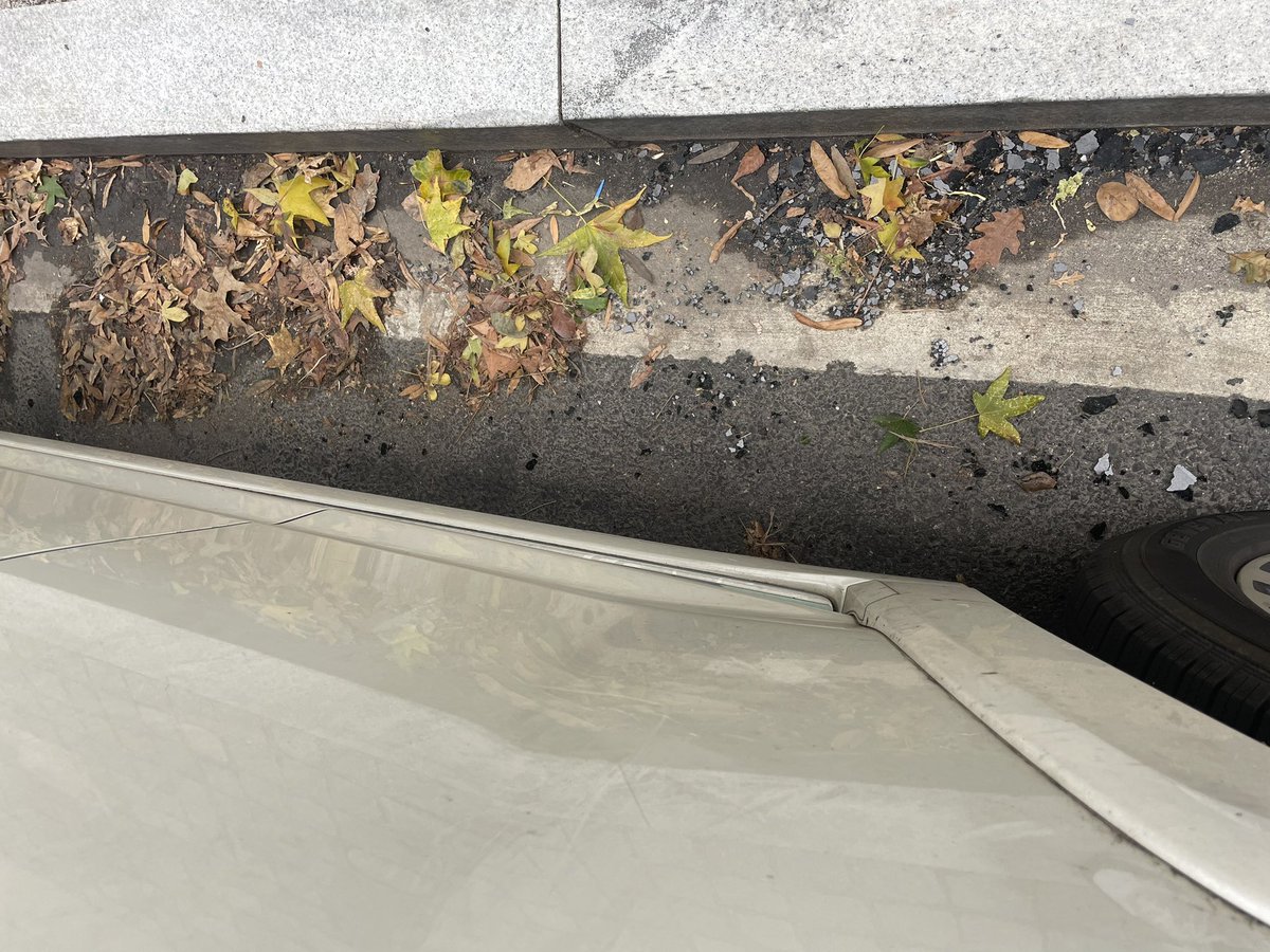 alanhenney's tweet photo. Someone smashed and grabbed a light gray Billy Reid Lancaster coat, J Crew Quilted jacked, and a music CD collection among other items from this car overnight on the corner of 1st St and K St SE DC. #CapitolRiverfrontDC #NavyYardDC @NavyYardCrime @WDCNavyYard @SWDCnewsies @RickMurphree @Anc6B10 @capitolcaucus @theHillisHome