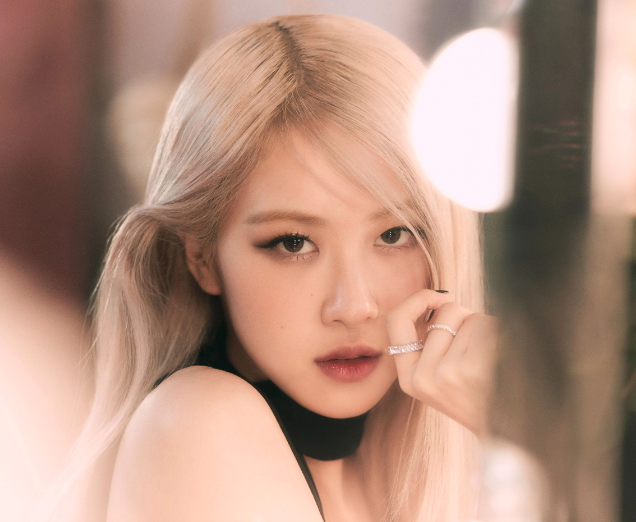 AboutMusicYT's tweet photo. Both Jennie and Rosé of BLACKPINK have shared photos from the studio in the last 24 hours. https://t.co/hMnqwpRgBo