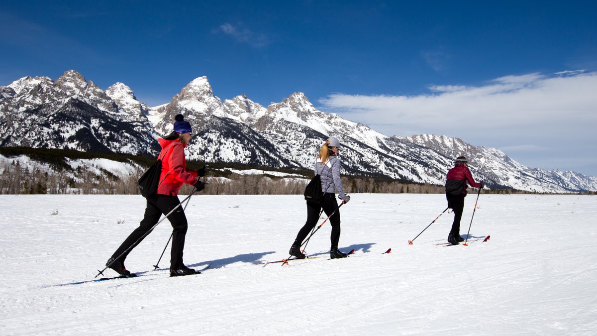 Opportunities for over-snow winter recreation will begin Fri., Jan. 12, on Teton Park, Signal Mountain Summit & Moose-Wilson roads in Grand Teton. Enjoy cross-country skiing, snowshoeing & walking during this special time of year. Continue reading at go.nps.gov/kveazx