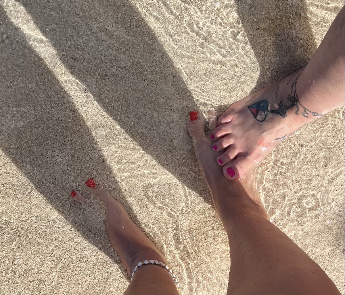 darklayla14's tweet photo. @FeetFinder Please rub me! https://t.co/RLBJ5QCtPk