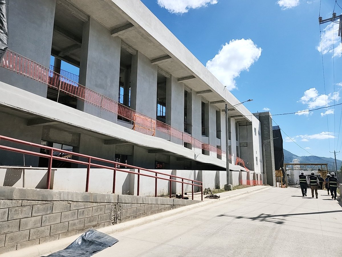 MinsaNicaragua's tweet photo. #BuenGobiernoSandinista  moderniza y construye la red de hospitales públicos más grande de Centroamérica.

En #imágenes avance de la construcción del Hospital Departamental de Nueva Segovia. 
#UnidosEnVictorias 
#4519LaPatriaLaRevolución
@RDRFSLN_ 
@taniasandinista 
@Atego16 https://t.co/6w5rXOxVml