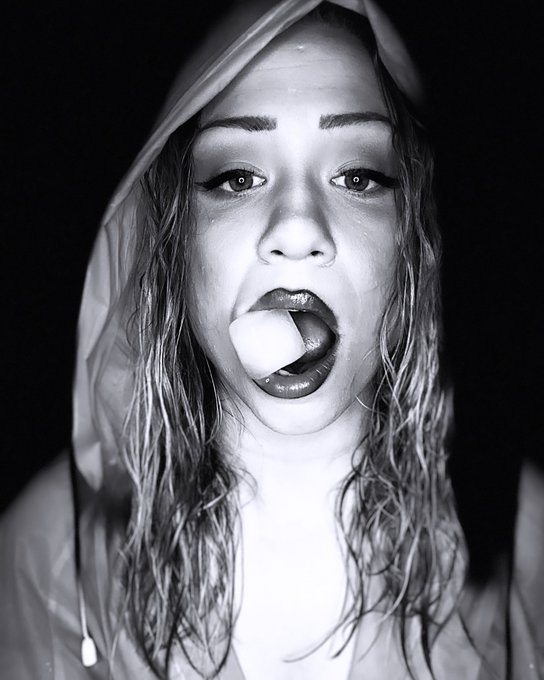 FREEZE ❄️ #berlin #queer #model #actress #performer #sensual #blackandwhite #ice #icecube #instaphoto<a href="/tag/berlin"class="tags">#berlin</a><a href="/tag/queer"class="tags">#queer</a><a href="/tag/model"class="tags">#model</a><a href="/tag/actress"class="tags">#actress</a><a href="/tag/performer"class="tags">#performer</a><a href="/tag/photography"class="tags"><span>#photography</span></a><a href="/tag/portrait"class="tags"><span>#portrait</span></a><a href="/tag/blackandwhite"class="tags"><span>#blackandwhite</span></a><a href="/tag/photo"class="tags"><span>#photo</span></a><a href="/tag/ice"class="tags"><span>#ice</span></a>