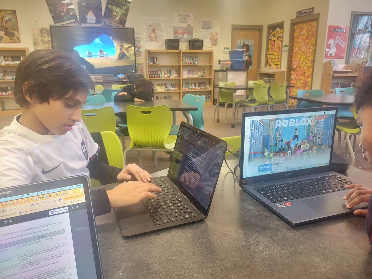 APSITDominique's tweet photo. Working with these tech superstars at @APS_SarahSmith! @APS_TIComp we're coming for you! 😉 @APSInstructTech @apsitnatasha @apsitjen @dehutson7 @ahrosser https://t.co/aJ2oyGMoCC