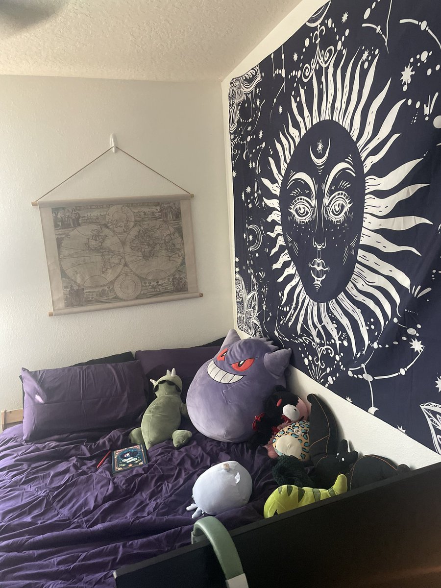 taylorbennn's tweet photo. little positive update, since i haven’t been as active on here anymore. i’ll still come around for selfie days and new song releases from C, but i think trying to keep myself less on my phone is gonna be good for me. i love you all <3 https://t.co/rGr0Cjq45q