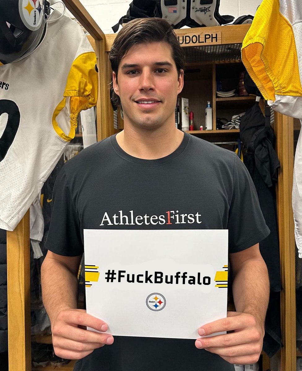 OcksCloset's tweet photo. Mason Rudolph is sending a clear message to Buffalo. 

#HereWeGo https://t.co/ygvpjZQoC8
