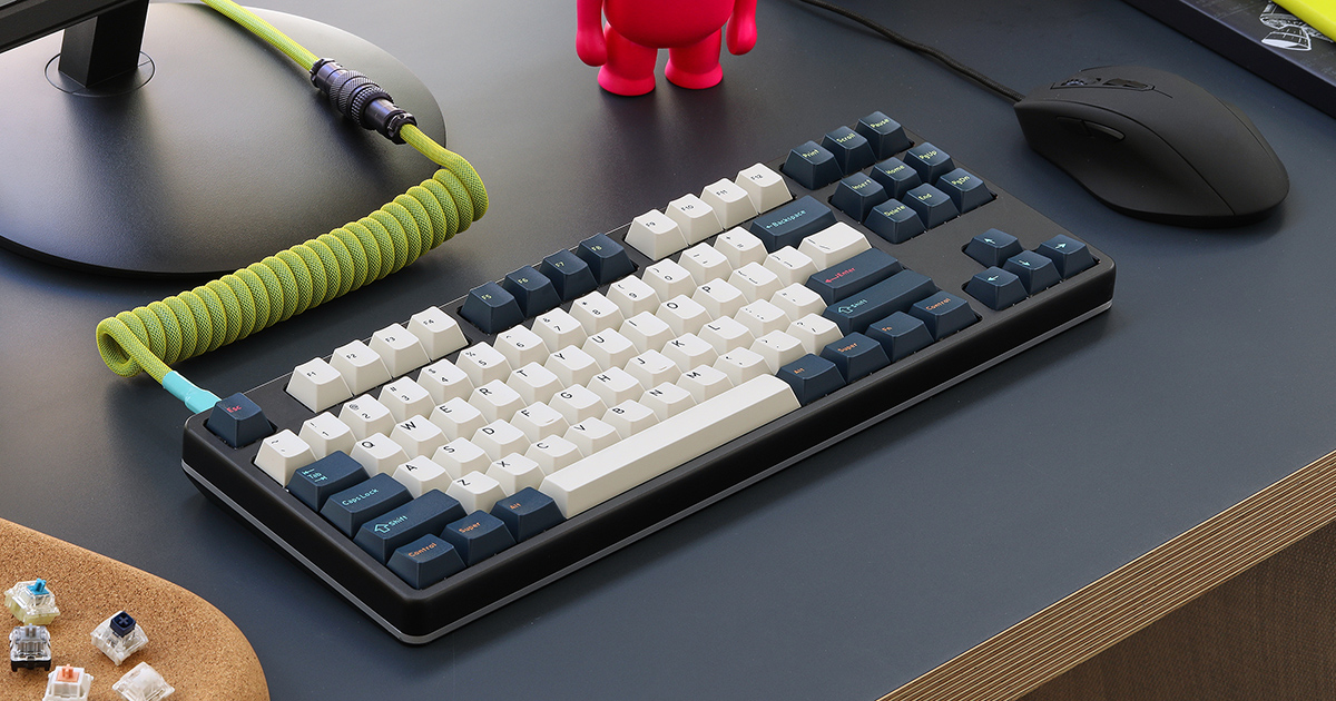 drop's tweet photo. Dark mode not your thing? Bring the classic Drop DCX Solarized to your keyboard: a keycap set that exudes solar power. ☀️🌑 https://t.co/pGjeopC0Vm

#Drop #DropStudio #MechKeys #Keycaps #CustomKeyboards https://t.co/AxbPdJEPjE