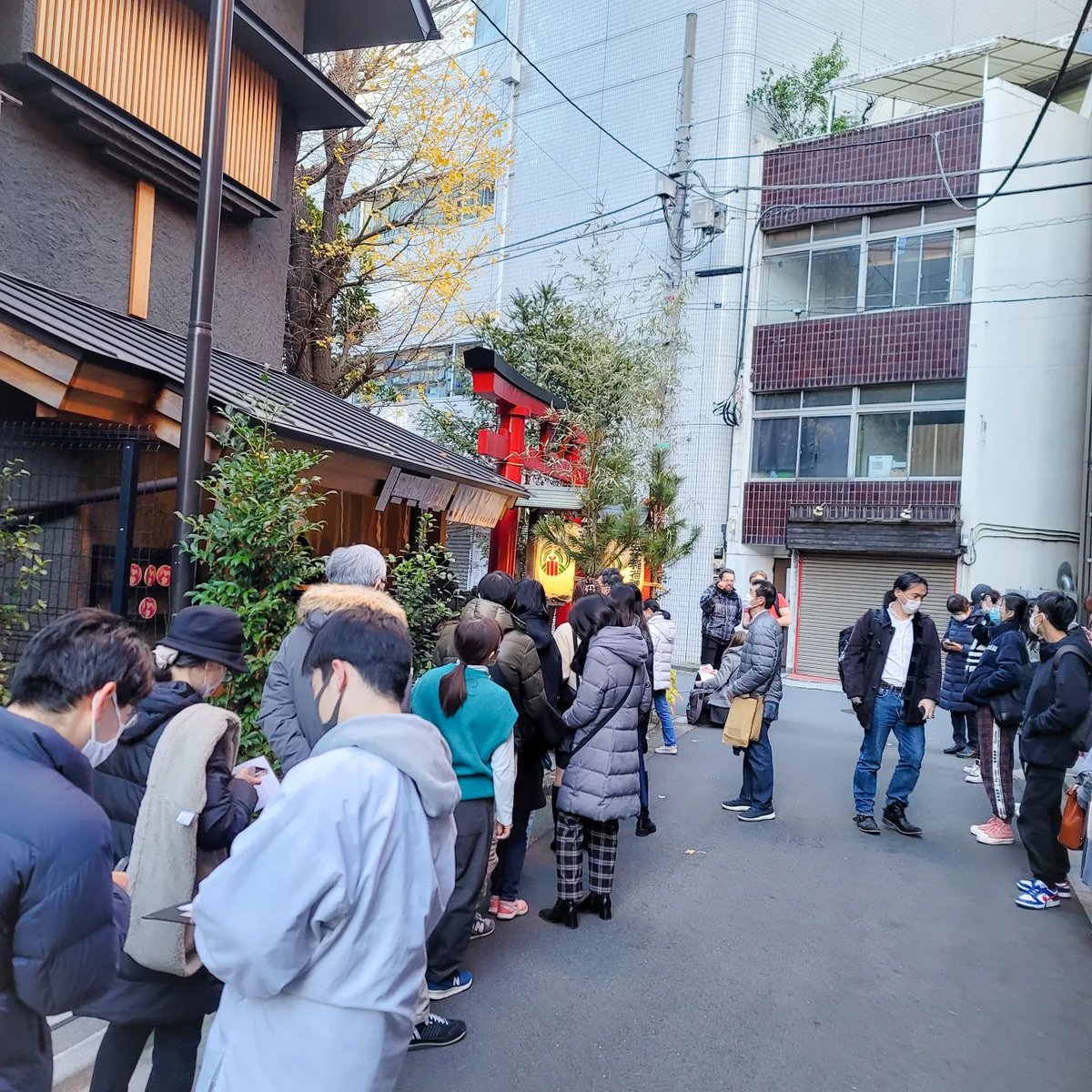 KushFcke's tweet photo. 五十稲荷神社
御朱印：うさぎ御朱印[書置/限定]
東京千代田区神田小川町
いつも閑静で穏やかな五十稲荷さまが御朱印待ちで大混雑！いつもは閉じられている社務所の正面が大きく開かれ、

#五十稲荷神社 #御朱印 #御朱印巡り #御朱印集め #御朱印スタグラム #限定御朱印 #時差投稿 https://t.co/eU8ww0PkbA