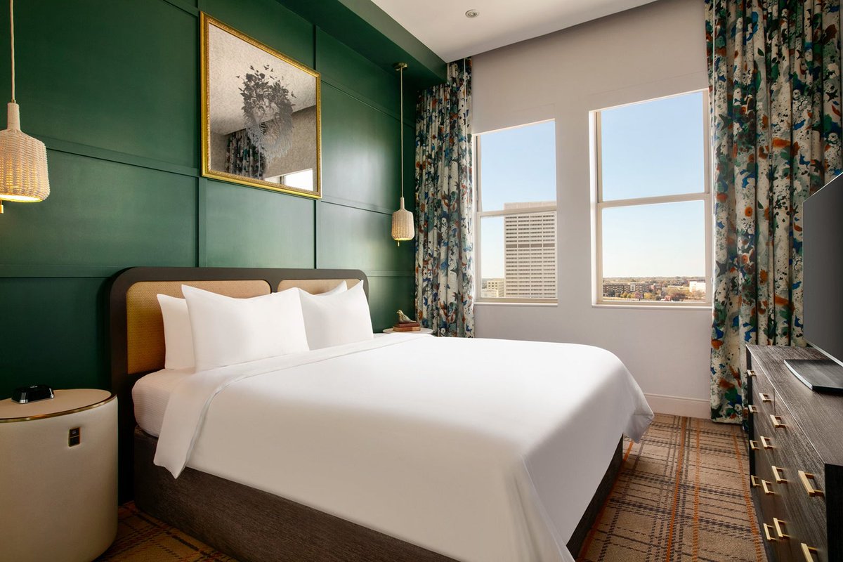 Skycheckin's tweet photo. Complete guide to current hotel elite status match and challenge offers https://t.co/fDtHl3Ejww https://t.co/FkBWKkTzxG