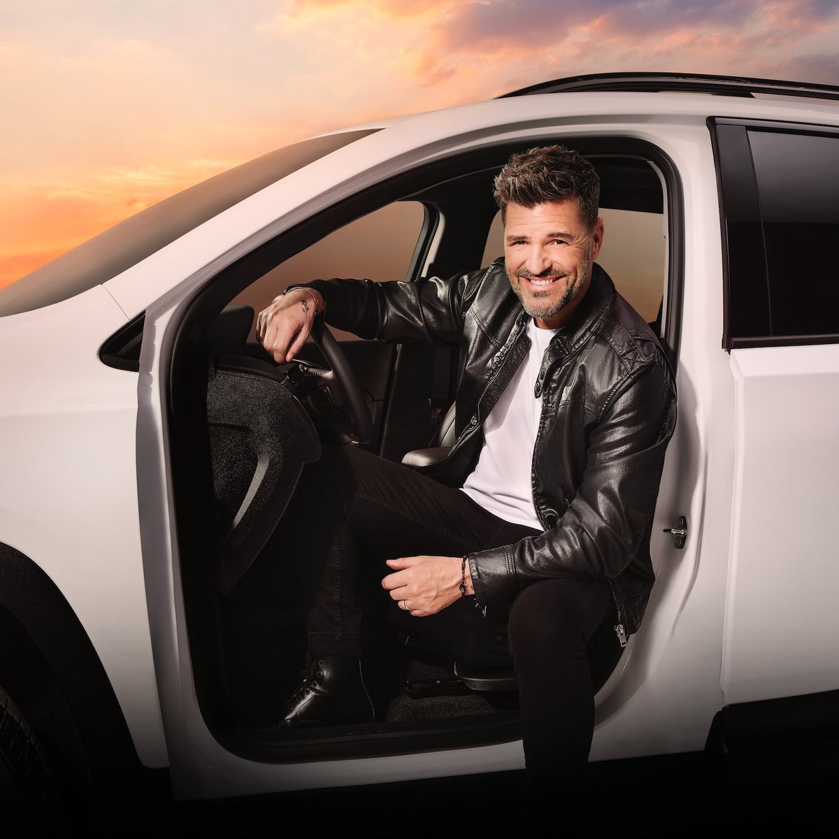 Marc Dupré (@marc_dupre) on Twitter photo Salut! 👋Dimanche le 21 janvier prochain, je serai au <a href="/salonautomtl/">Salon Auto Montréal</a> (au <a href="/Palais_Montreal/">Palais des congrès de Montréal</a>) entre 14h et 15h30, au kiosque <a href="/GMCcanada/">GMC Canada</a>, pour vous rencontrer. J'ai hâte de vous voir! Salut! 👋Dimanche le 21 janvier prochain, je serai au <a href="/salonautomtl/">Salon Auto Montréal</a> (au <a href="/Palais_Montreal/">Palais des congrès de Montréal</a>) entre 14h et 15h30, au kiosque <a href="/GMCcanada/">GMC Canada</a>, pour vous rencontrer. J'ai hâte de vous voir!