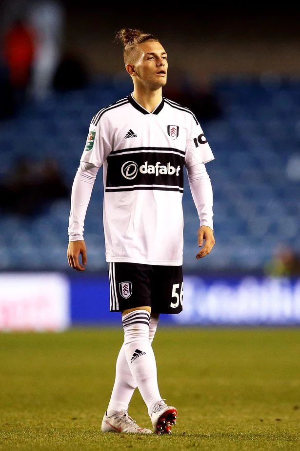 whoplayedfor's tweet photo. Harvey Elliot - Fulham ⚪️

The Harvey Elliot derby at 8pm

#CarabaoCup #LIVFUL #Liverpool #Fulham https://t.co/9CLQaRKuBO