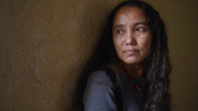 RSF_inter's tweet photo. #Myanmar: Today, the 🇲🇲 junta sentenced documentary director #ShinDaewe to life imprisonment under the pretext of "terrorism". RSF is appalled by such ruthlessness, and urges the international community to intensify the pressure on the military regime to secure her release. https://t.co/dyzkYx1WpY