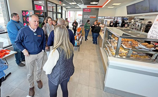 opchamber's tweet photo. Congratulations to the Bluemont Group LLC, on the grand reopening of its remodeled @dunkindonuts at 7446 Metcalf!
Dunkin's Next Generation store features modernized design &amp; service. Cold drinks are poured through a tap system similar to draft beer.  https://t.co/KvDjiZVSkv https://t.co/ncAqCeKTki
