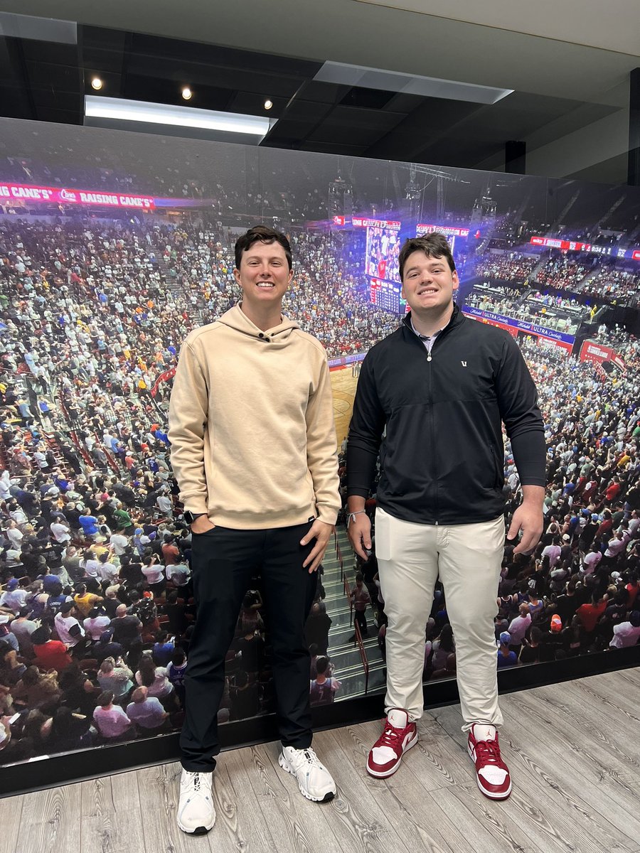 HallPassMedia's tweet photo. Shout out to #VSLAlumni Rowan for stopping by @HallPassMedia HQ to check out the office and reconnect with our team!
It was great seeing you, Rowan! Best of luck on your second semester @WUSTL.๐
#HallPasser #vslalumnispotlightseries #hallpassstudios https://t.co/Ment9PAx5q