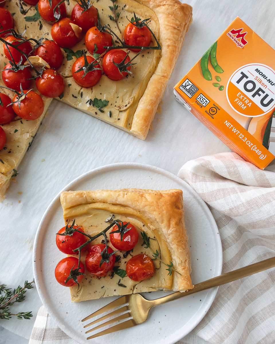 This Vegan Ricotta Tart, made by Jhanelle (📸: fromthecomfortofmybowl) is rewriting the pastry playbook with a game-changing twist. At the heart of this #dairyfreecheese treat? #VeganCheese made with Mori-Nu Silken Tofu!

Drop a ❤️ for the #veganrecipe and we’ll send it to you!