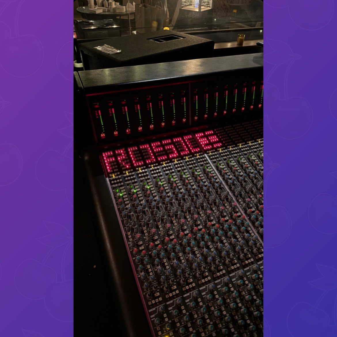 BLACKPINK’s Rosé shares new photo from the recording studio via Instagram story.