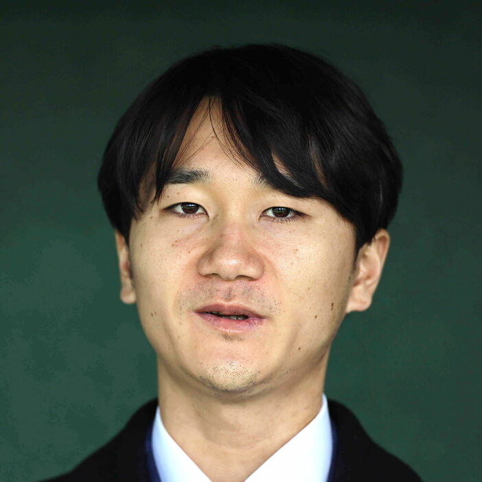gnomotoke's tweet photo. 東大左腕・宮台康平氏が東大法科大学院合格　弁護士目指す傍ら今後は東大野球部のサポートも（スポーツ報知）-Yahoo!ニュース https://t.co/xzqaR4urXp

日本ハム、ヤクルトでプレーし、22年限りで現役を引退した宮台康平氏（28）が、東大の法科大学院に合格したことが10日、分かった。 https://t.co/W7o9Fig6uq