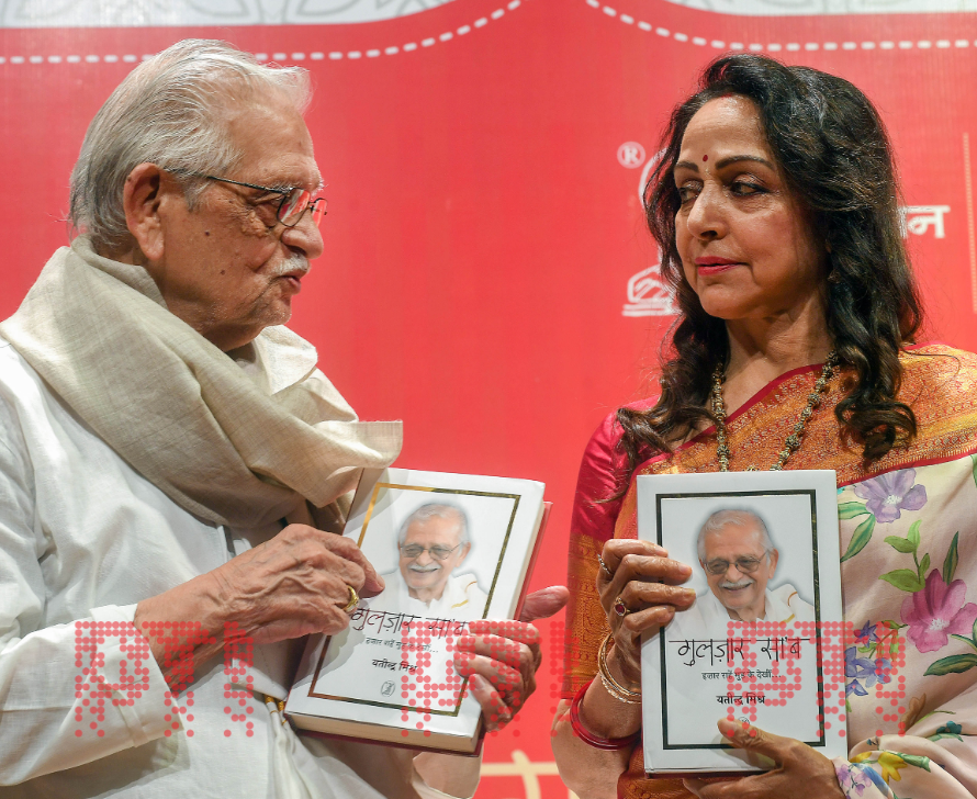 STORY | Might have faded away but Vishal Bhardwaj held my hand and carried me along: Gulzar

READ: ptinews.com/story/entertai…