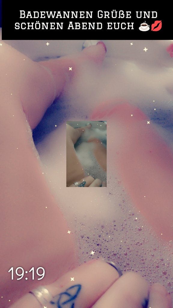 Sachsenladyyyy's tweet photo. Heyyy Ihr lieben Liebenden ❤️
#playTogether #BilderABC
Der heutige Buchstabe in unserem Spiel ist das... I.... Ich nehme Intimität
Immer positiv bleiben und nicht aufgeben 💋 wir sind Krieger!!
#Sachsen #chubby #curvy #inkedandpierced #likethis #FolloMe #crazypiercings https://t.co/NGIZfTaCsC