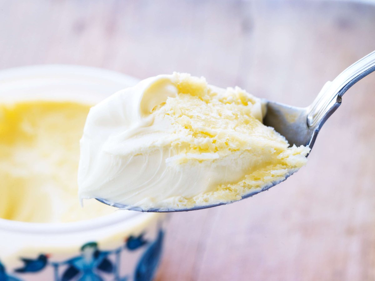 What makes Rodda’s Cornish clotted cream so special? It’s the delicate golden crust, it’s a mark of quality and our family expertise to get it just right.