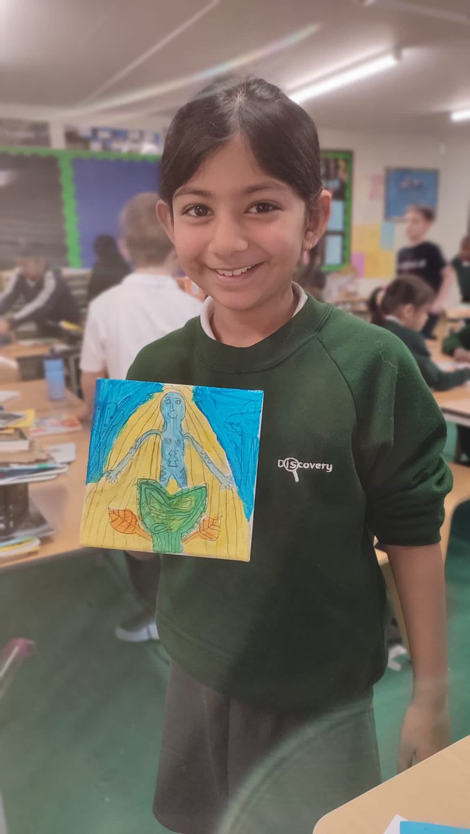 Discovery_Y4's tweet photo. Our Rainforest Gallery 🌴🪵🌺🌻🪨
Today our Year 4️⃣ artists 👩🎨 👨🎨 painted 🎨 their masterpieces 🖼️ - based on the collaborative work of British artist John Dyer @johndyergallery and Tribal Amazon Indian Artist Nixiwaka Yawanawa 🎨 #SpiritoftheRainforest #AmazingAmazon https://t.co/8bAzUk4JFZ