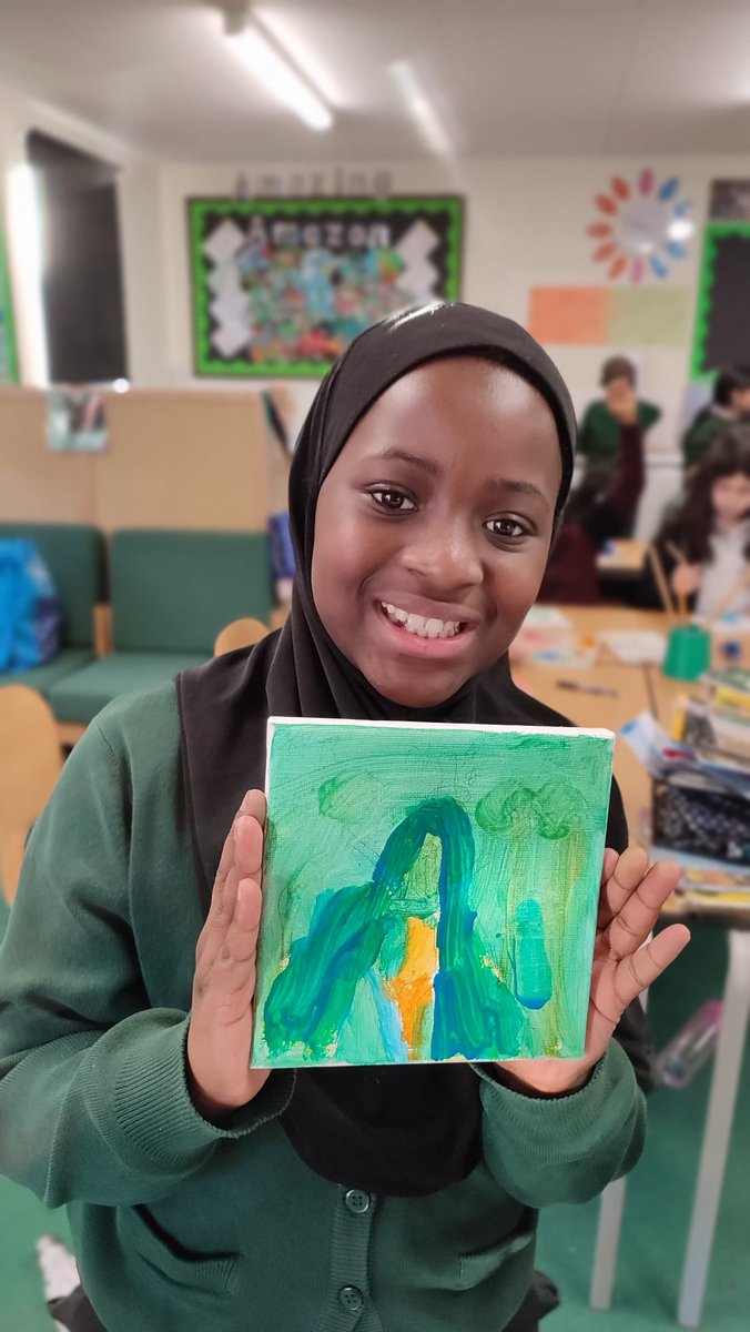 Discovery_Y4's tweet photo. Our Rainforest Gallery 🌴🪵🌺🌻🪨
Today our Year 4️⃣ artists 👩🎨 👨🎨 painted 🎨 their masterpieces 🖼️ - based on the collaborative work of British artist John Dyer @johndyergallery and Tribal Amazon Indian Artist Nixiwaka Yawanawa 🎨 #SpiritoftheRainforest #AmazingAmazon https://t.co/8bAzUk4JFZ