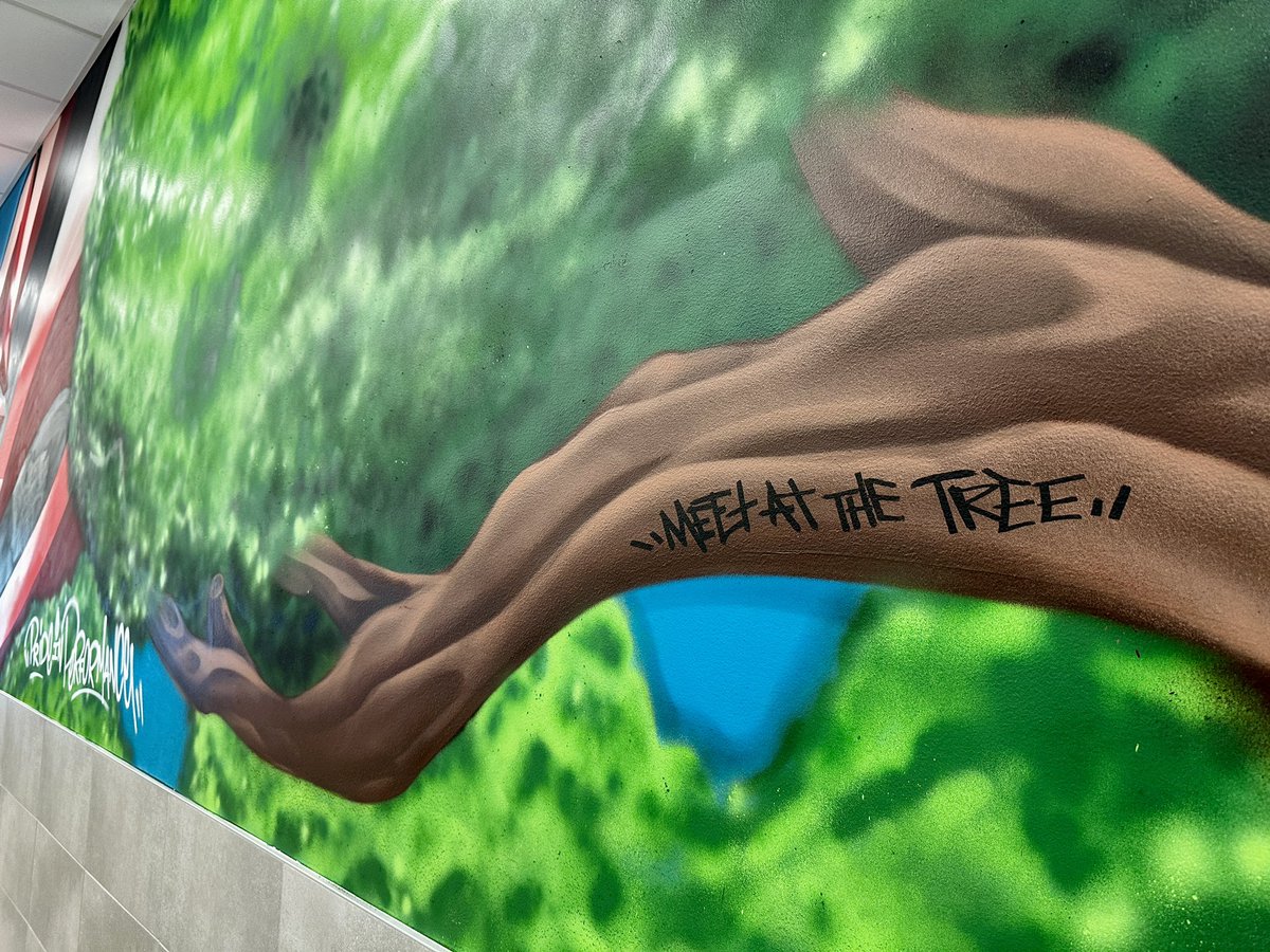 JBHS_dispatch's tweet photo. NEW MURAL: As students come back from winter break, they may return to find a new piece 87-foot piece of art decorating the fine arts hall. Created by the Color Cartel, a local art studio, the mural has been worked on since the start of 2023.

📸: Austin Ikard and Alex Edwards https://t.co/OwBcXSFxrC