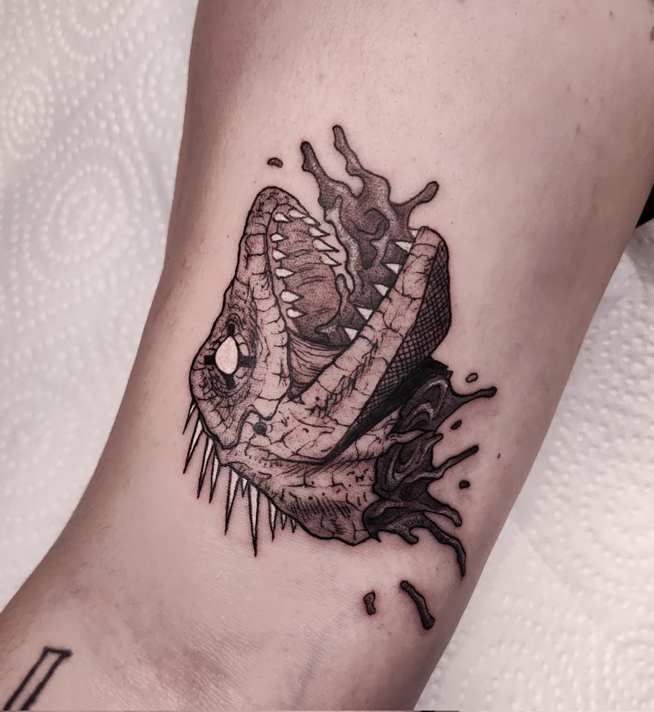 CSMBTC's tweet photo. Anyway DOROHEDORO TATTOOS!!!!! It's what I'm the most known for on IG so here's the spam!!! https://t.co/mEoV2gseEN