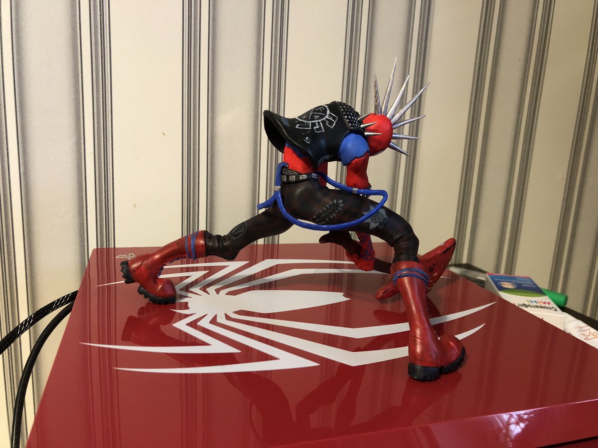 PhrogTheFrog's tweet photo. SPIDERPUNK BABYYY
Finally finished something, gonna take some better photos later https://t.co/AbJCL9uLWI