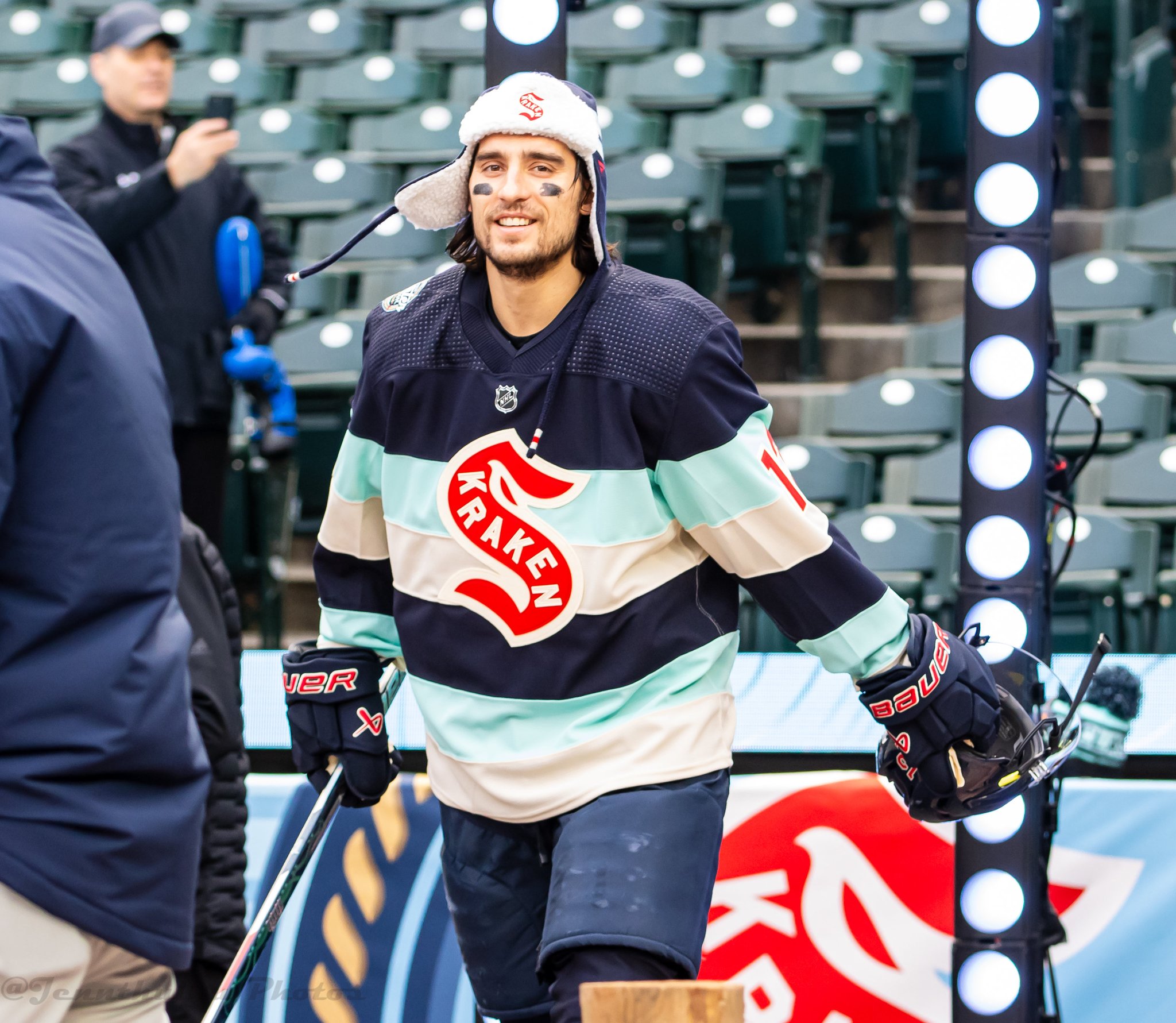 tampa bay winter classic jersey