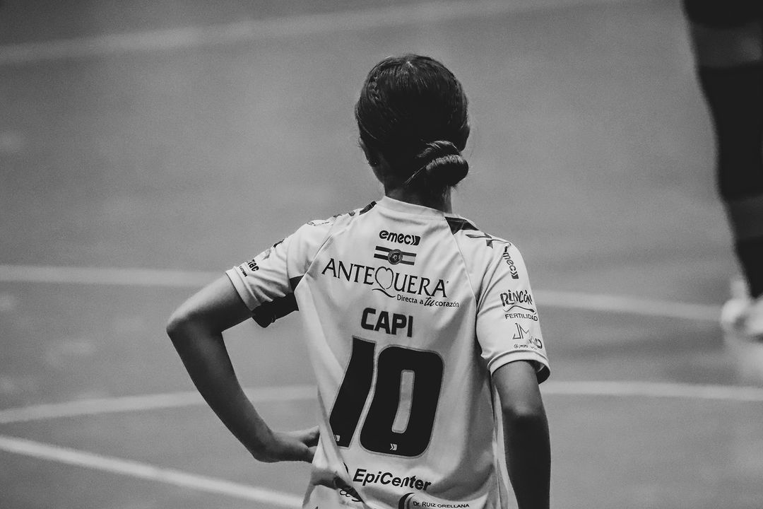 Emec®Sport (@emecsport) on Twitter photo ¡Con el 𝗻𝘂́𝗺𝗲𝗿𝗼 𝟭𝟬!La imagen capturada por @fotos_corrales muestra la pasión y dedicación que lleva consigo el número 10.
En <a href="/emecsport/">Emec®Sport</a>, es un honor formar parte de vuestras 𝗲𝗾𝘂𝗶𝗽𝗮𝗰𝗶𝗼𝗻𝗲𝘀 𝗱𝗲𝗽𝗼𝗿𝘁𝗶𝘃𝗮𝘀 y ser testigos de la entrega de cada jugador. ¡Con el 𝗻𝘂́𝗺𝗲𝗿𝗼 𝟭𝟬!La imagen capturada por @fotos_corrales muestra la pasión y dedicación que lleva consigo el número 10.
En <a href="/emecsport/">Emec®Sport</a>, es un honor formar parte de vuestras 𝗲𝗾𝘂𝗶𝗽𝗮𝗰𝗶𝗼𝗻𝗲𝘀 𝗱𝗲𝗽𝗼𝗿𝘁𝗶𝘃𝗮𝘀 y ser testigos de la entrega de cada jugador.