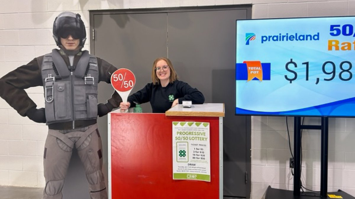 CommanderCharge's tweet photo. Now here's a cause worthy of my celebrity 🤩 endorsement! Be sure to enter the PROGRESSIVE 50/50 LOTTERY @WCCPS24 to raise money for @4HSask and @PrairielandAg. I might be cardboard but I'm not shallow 😂. #doitforthekidsfolks #proudlyprairieland https://t.co/Qnw6OtskzY
