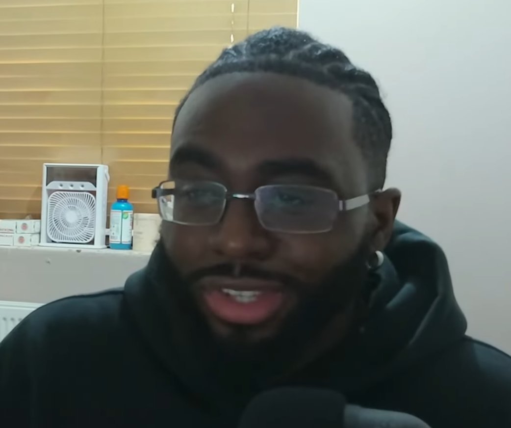 DustinReTu's tweet image. this guy @revolverragz is rizzing me up through the screen for no reason 😂