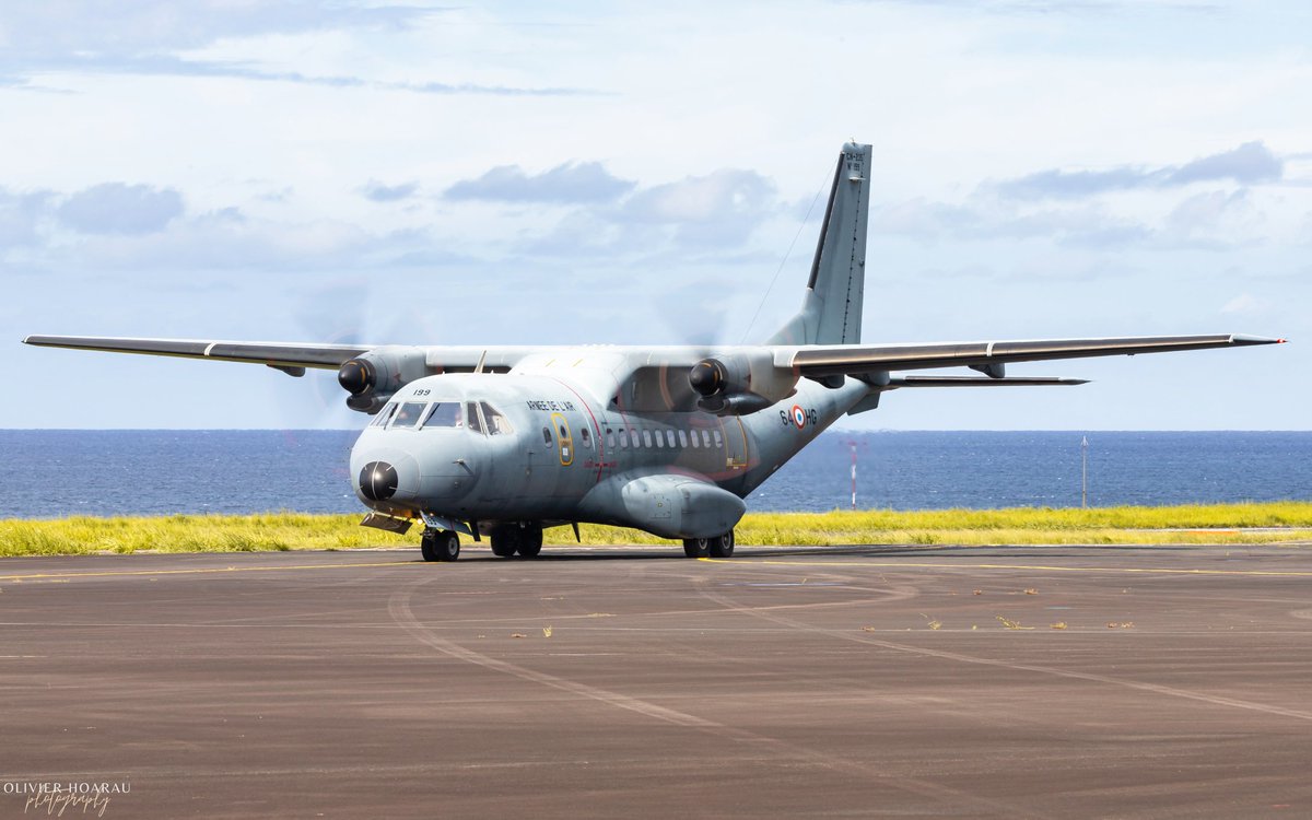 OlivierHoarau's tweet photo. 🇷🇪 Today we celebrated the 50th anniversary of the BA181 " Lieutenant Roland Garros " in Reunion Island ✈️
#Avgeek #Aviation #Military #A400M #Casa #AS565 #MarineNationale #Armeedelair https://t.co/9KBylJ4g0Q