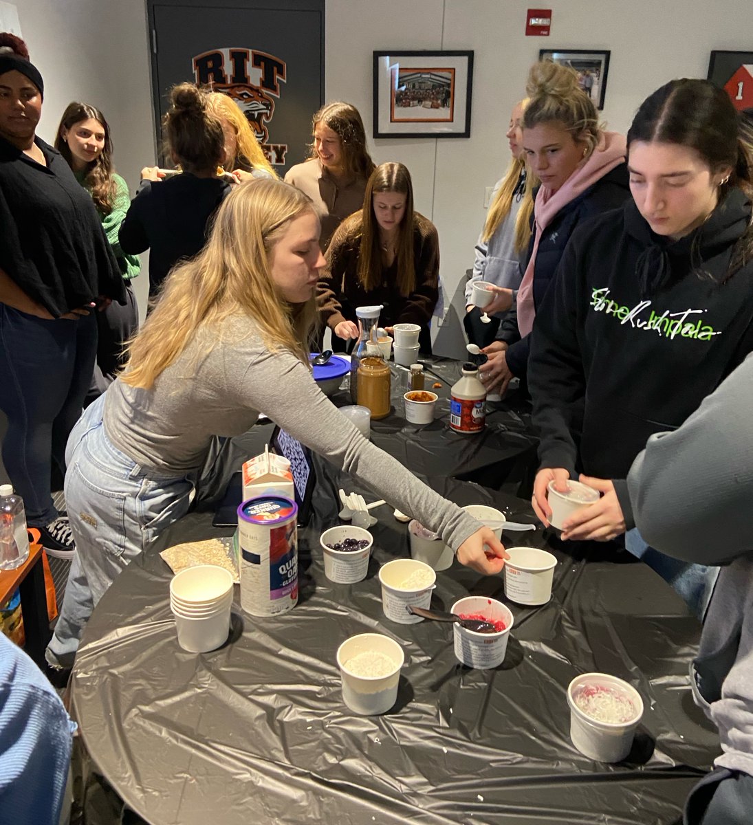 needscenter.WSHN tweet media