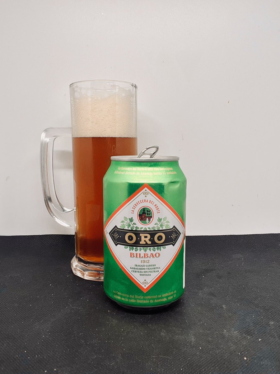 Turno para una birra de super con esta Oro Bilbao.
6% ABV, suave aroma a cereal, espuma fina y un sabor suave y refrescante.