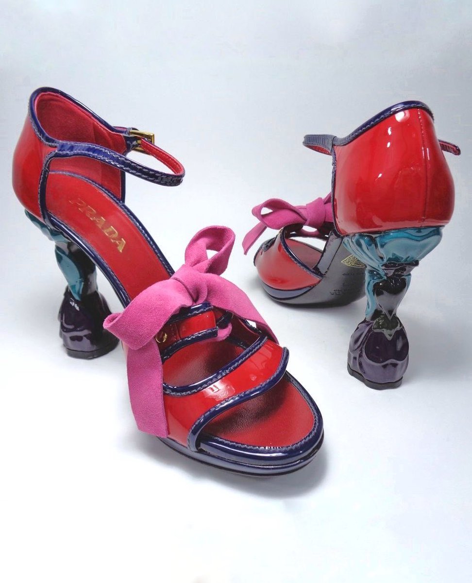saintdoII's tweet photo. prada spring-summer 2008 fairy velvet floral pumps worn by lily rose https://t.co/U9WrZvAzIp