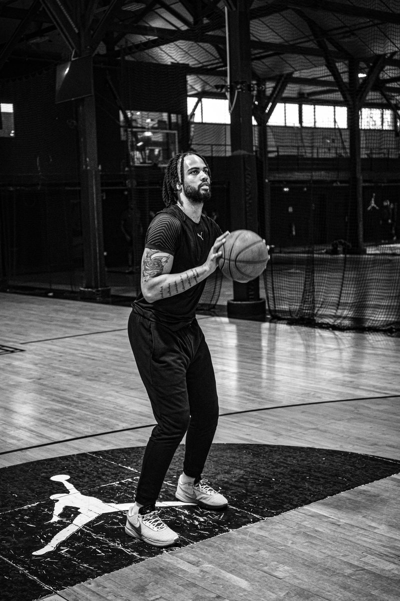 NabilBzn's tweet photo. Les premières photos de l’année 2024. 📸📸📸✨ #hoopsfactory #basket #photo @rayane_khm @Pablitoo95_ https://t.co/xMrEK78U0j