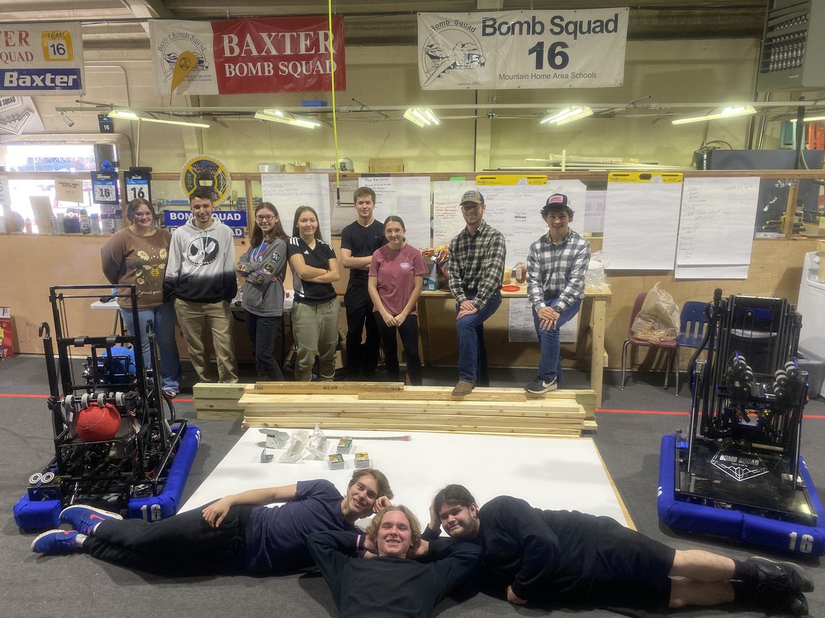 Thanks to <a href="/Lowes/">Lowe's</a>  in Mountain Home, AR for the AWESOME donation of lumber and hardware.  This will go a long way towards building our field for CRESCENDO firstinspires.org/robotics/frc/g…
Thanks again and Happy Day after Kickoff everyone!!!
