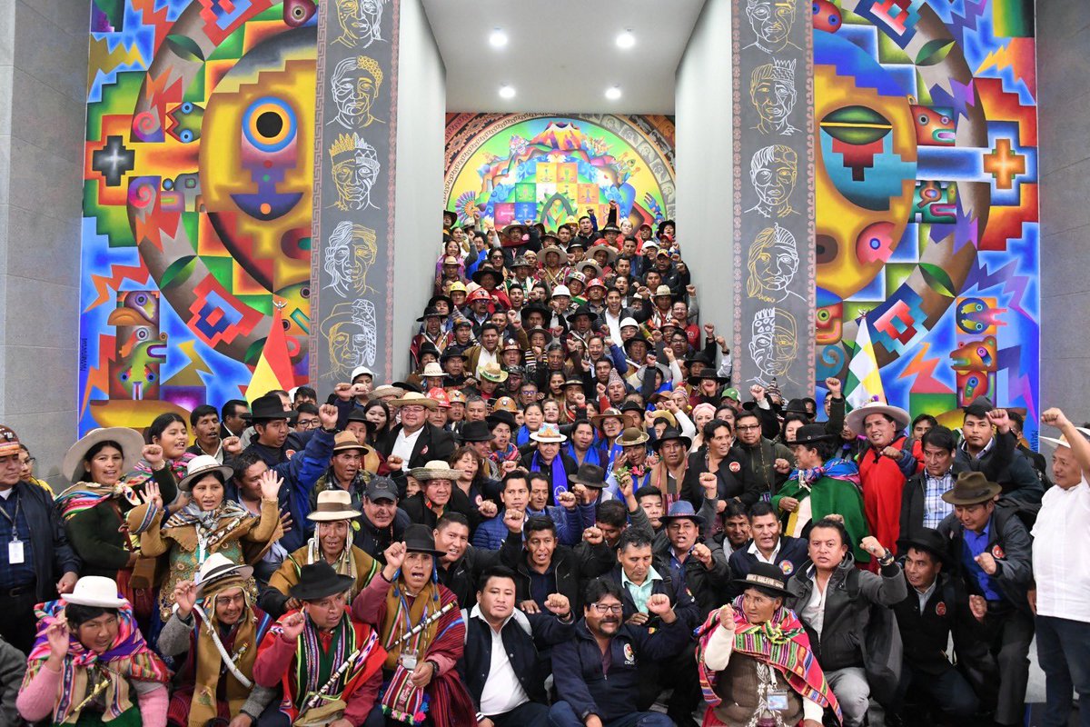 abi_bolivia's tweet photo. #Política 🔵 | Sectores sociales ratifican respaldo al gobierno de Arce y piden convocatoria a nuevo #CongresoDelMAS.
#NoticiasBolivia

Lea la nota, aquí ⬇️
https://t.co/WVnldnM3BF https://t.co/f00zFwsi14