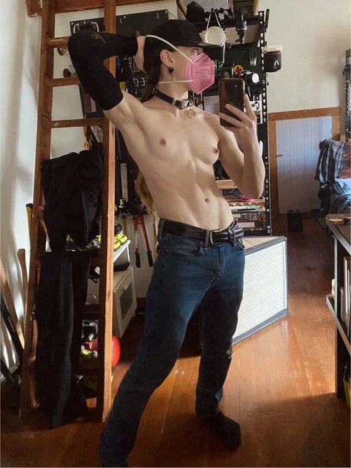 i have gotten so skinny lmao https://t.co/0Dr7rSu4Pi