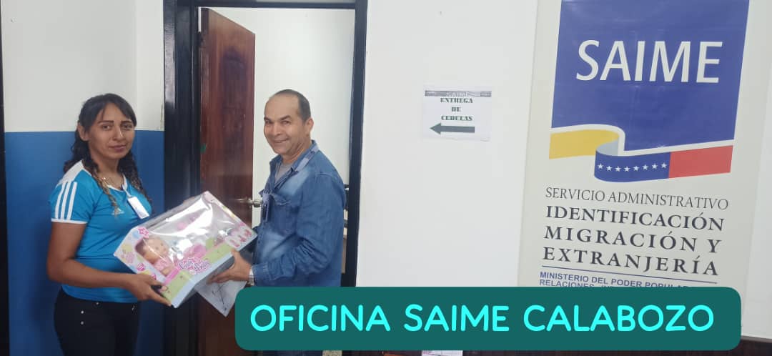 saimeguaricosj's tweet photo. Siguen siendo atendidos nuestros Funcionarios y Funcionarias, nos tocó hoy hacer entrega de los Presentes a Johana Román, Oficina 102 Calabozo, para su niña de 4 años. Johana le envía muchas bendiciones al Dr. Gustavo Vizcaino y a todos los Hombres y Mujeres del Saime https://t.co/qxuKtkiec2