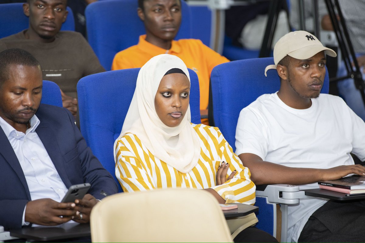 UNDP_Rwanda's tweet photo. #UNDP is dedicated to empowering the next generation. From skills development to fostering sustainable lifestyle, we work hand in hand with & for youth, ensuring they have the tools & opportunities to thrive. #Youth empowerment & engagement isn't just a goal; it's our priority. #Youth4SDGs