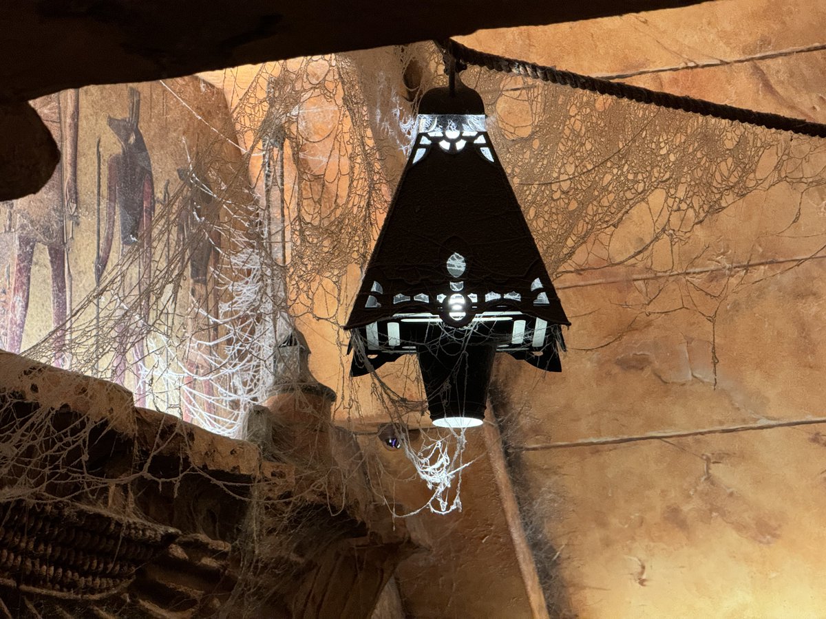 CowMissing's tweet photo. Someone is turning 20 this year.
#UniversalStudiosHollywood #RevengeOfTheMummyRide #MummyRide #RevengeOfTheMummy #MummyLife #UniversalPictures #LetYourselfWoah #TreasureRoom #ThemeParkHistory #ArtWork #Mummy #TheMummy @UniStudios @themummy @UniStudiosLot @LifeatUSH https://t.co/z3CjE4ft2t