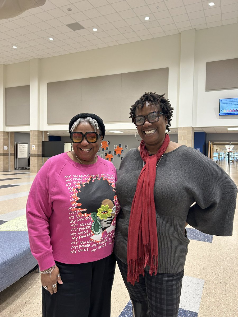 Nichole Thompson, M.Ed. (@nichole_thomp1) on Twitter photo A special treat for my Day3 <a href="/PearsonRanchMS/">Pearson Ranch MS</a>!! #APLove#Iโฅ๏ธmyNewSchool#PRMS Rock๐๐๐ฉโฅ๏ธ A special treat for my Day3 <a href="/PearsonRanchMS/">Pearson Ranch MS</a>!! #APLove#Iโฅ๏ธmyNewSchool#PRMS Rock๐๐๐ฉโฅ๏ธ
