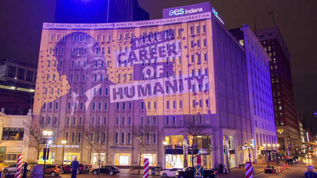 IndyDT's tweet photo. NEW BLOG! 📖 Join us Downtown this week and January 15 to experience several free events that celebrate the life, leadership, and activism of Dr. Martin Luther King Jr.!

This is an excellent opportunity to engage, learn, support, volunteer, and more: https://t.co/1FZg174yOO https://t.co/PqSAoGDrhE