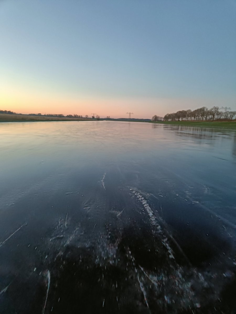 Everhard Van Essen tweet media