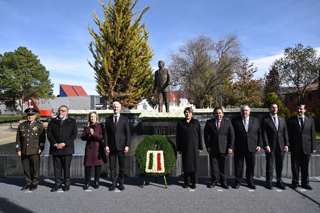 Hoy en la ceremonia del quinto aniversario luctuoso de mi padre Alfredo Del Mazo González, Exgobernador del Estado de México, lo recordamos con mucho cariño y orgullo. Agradezco a la Gobernadora del Estado de México, @Delfinagomeza Delfina Gómez, el reconocimiento a su trabajo y…