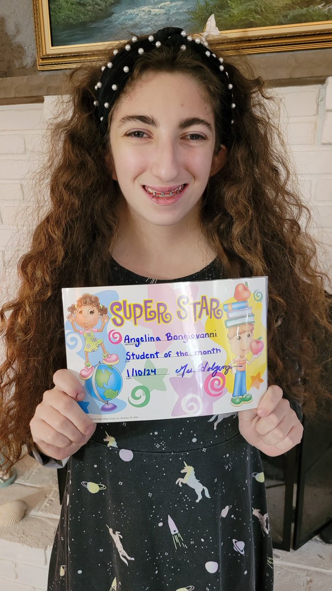 Angelin52659191's tweet photo. I GOT STUDENT OF THE MONTH 🎉🎉🎉🎉🎉🎉🥳🥳🥳🥳🥳🥳🥳 https://t.co/UoPNgxoZXn